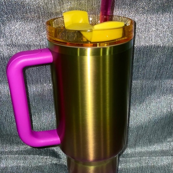 STANLEY QUENCHER SPECIAL SUMMER 2024 Sunset Gradient Starbucks x Stanley 40 oz! - Picture 8 of 10